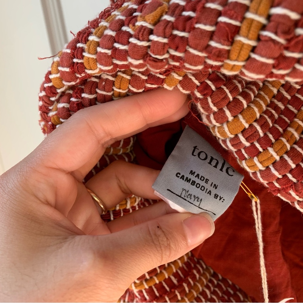 Tonle handwoven skirt - Picture 6 of 6